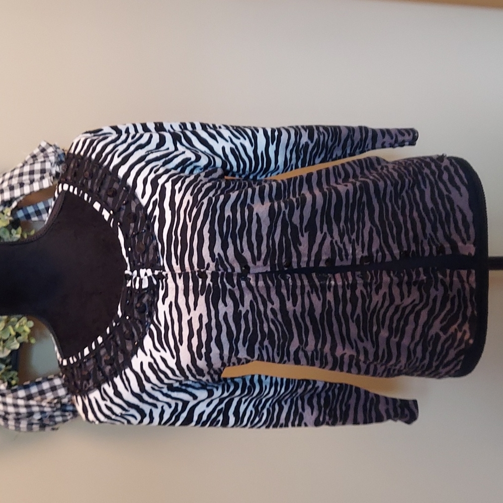 Carolyn Taylor  size L zebra cardigan with beading at neck